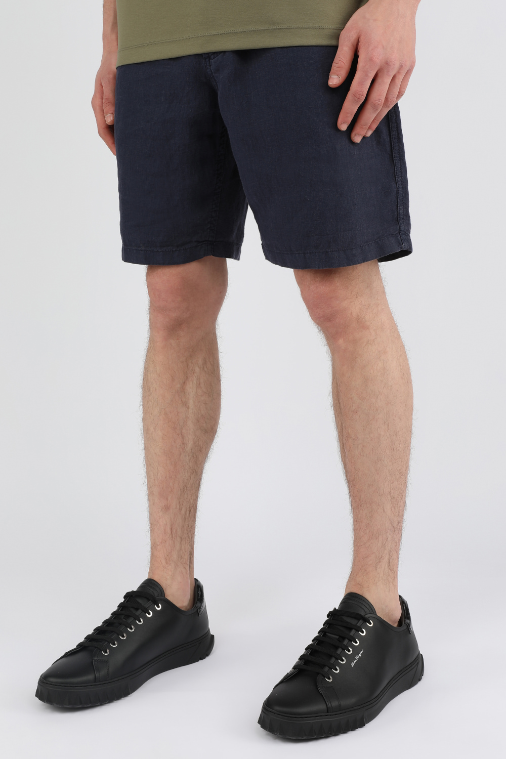 תמונת כל הלוק של Sneakers Shoes in Black